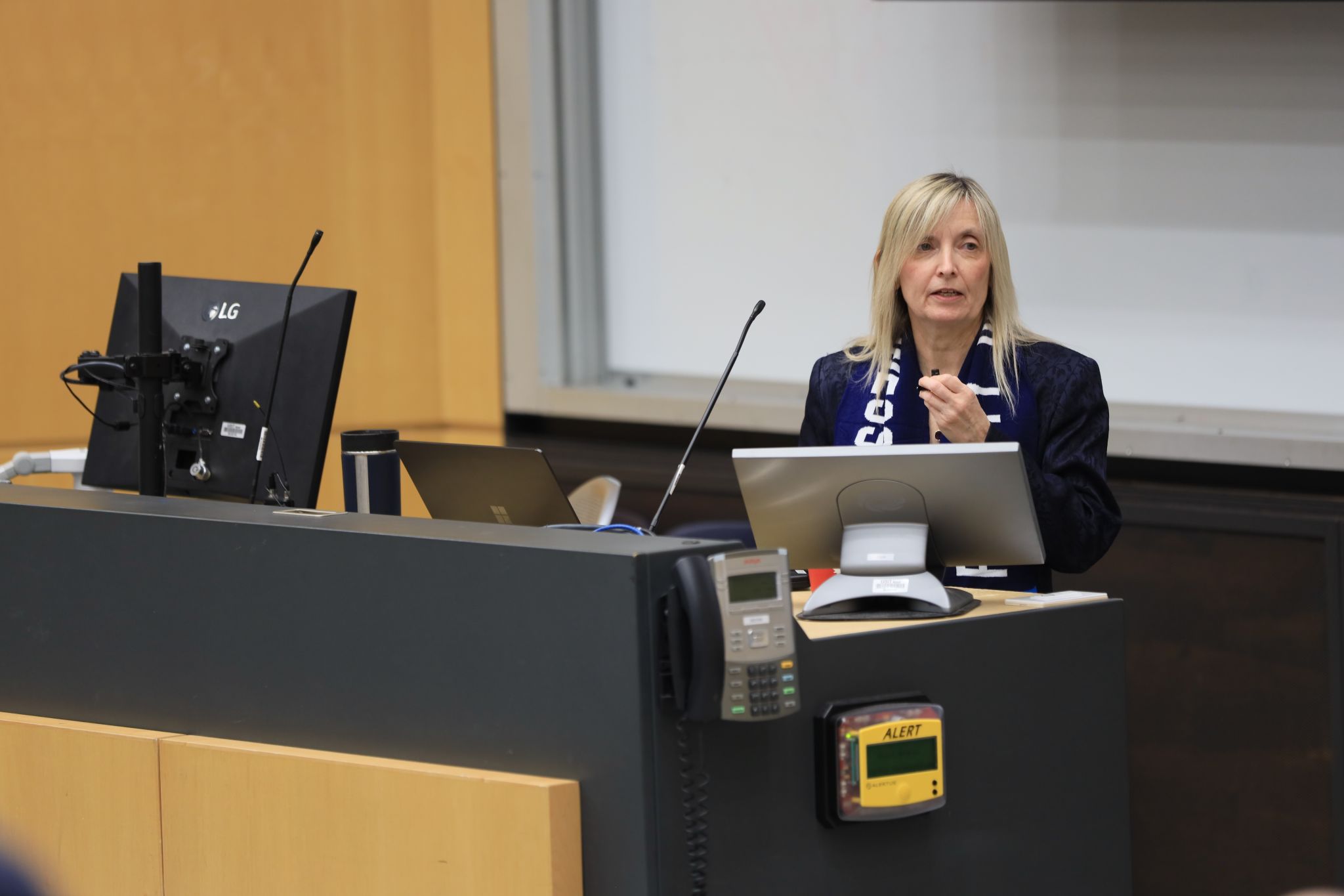 Hello, AI :) — Ontario Tech's FBIT Dean